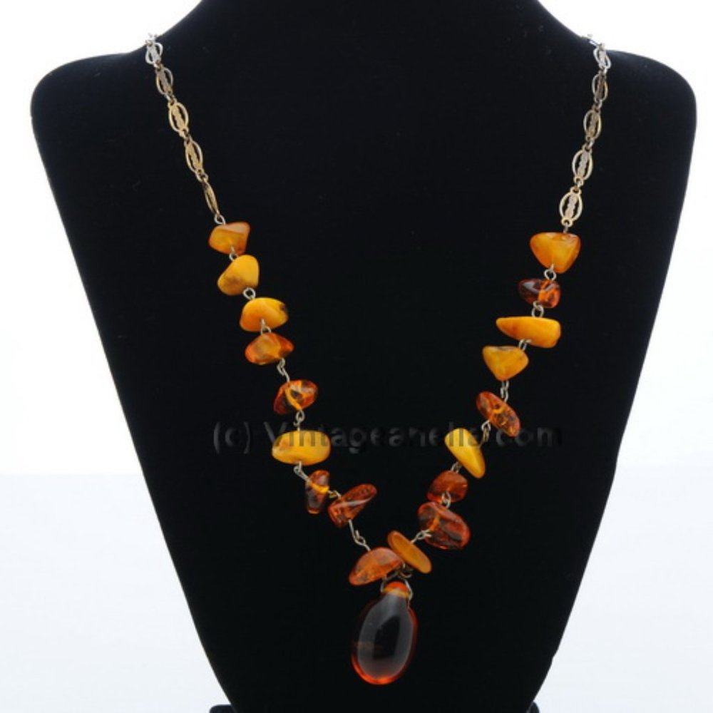 Delicate Baltic Amber smooth Nugget & Pendant Necklace with long chain - Vintage